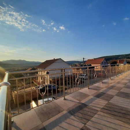 Apartman Dakovic Bileca Bagian luar foto