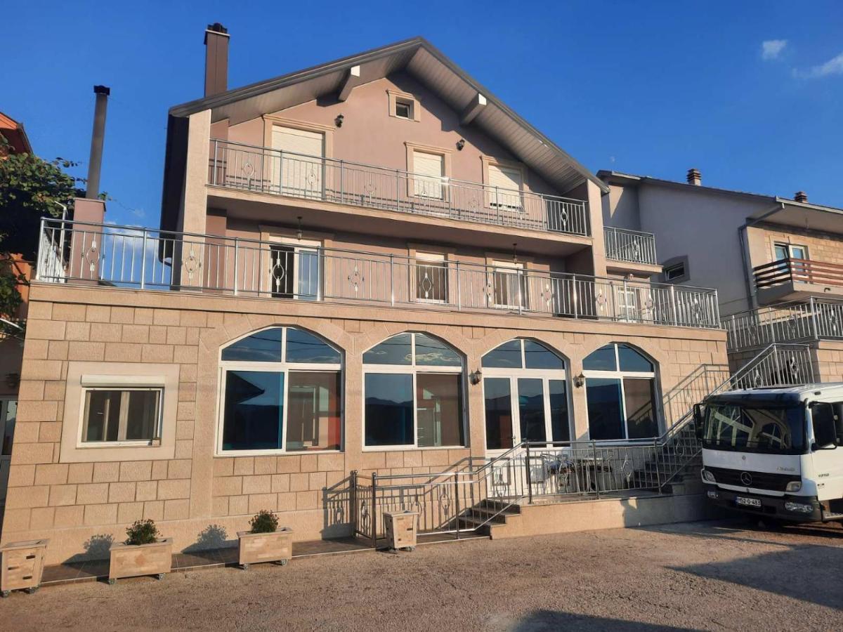 Apartman Dakovic Bileca Bagian luar foto